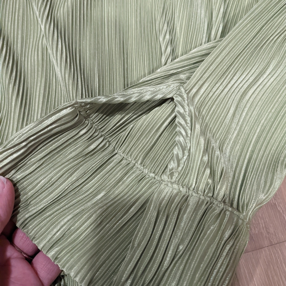 Green Pleated Two-Piece Set - Picture 7 of 9